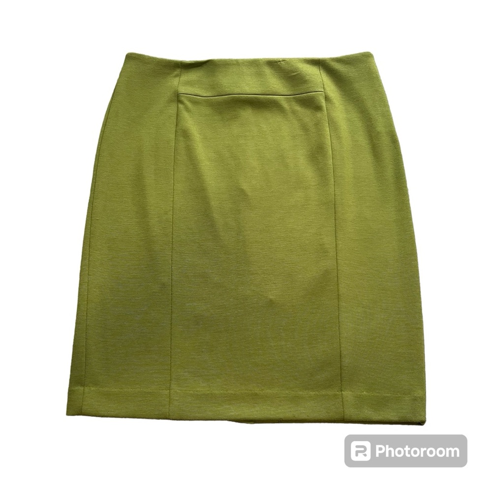Premise size 8 women’s green stretchy pencil skirt
